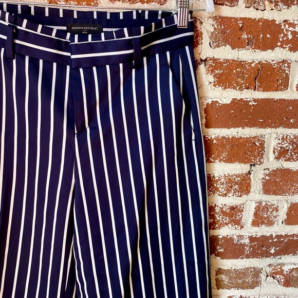 Banana Republic high rise, navy blue cropped trousers - Picture 4 of 5